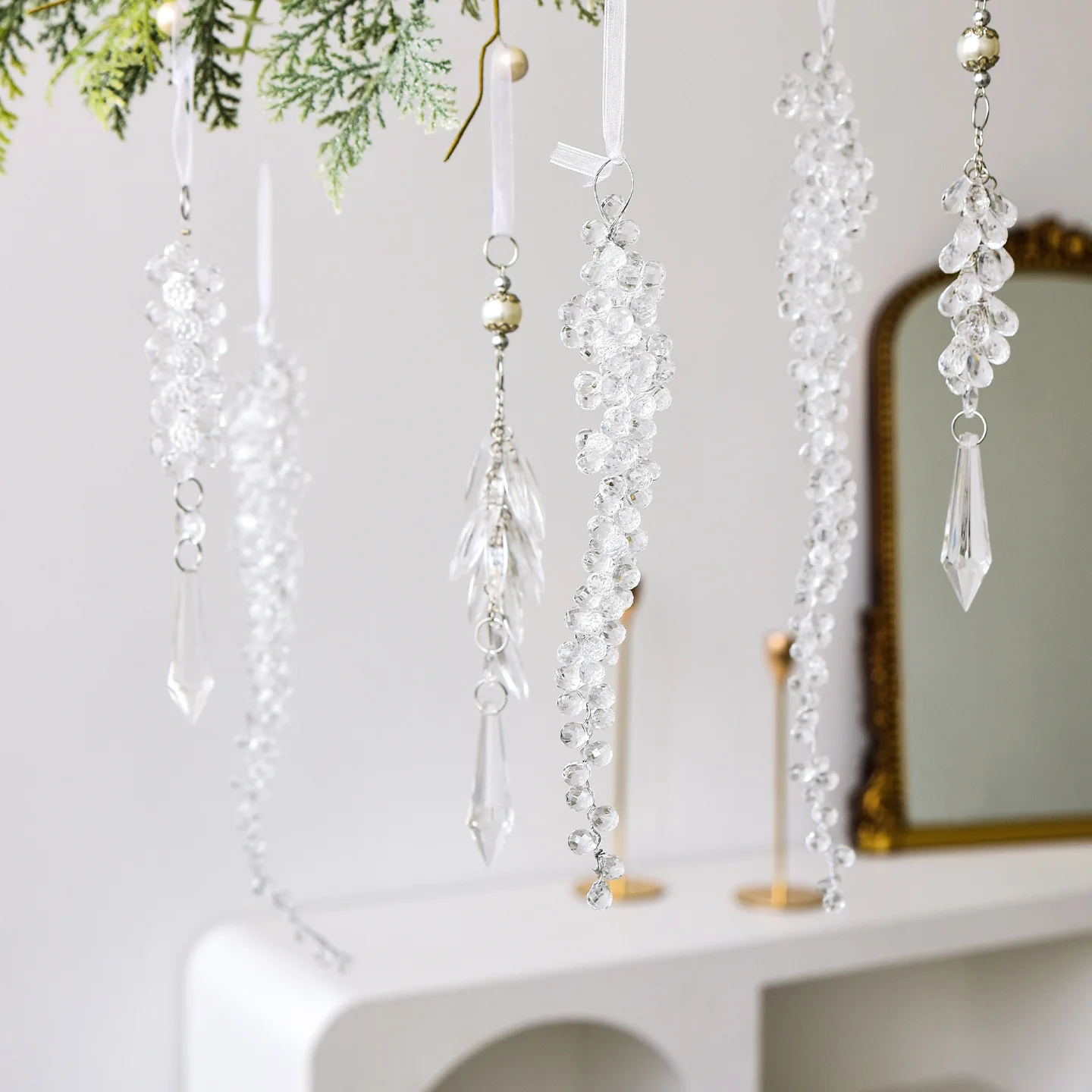 1Pcs Christmas Decoration Ice Crystals Snowflake Flakes Hanging Christmas Tree Garland Ice Glitter Stars Acrylic Sequins Hanging
1Pcs Christmas Decoration Ice Crystals Snowflake Flakes Hanging Christmas Tree Garland Ice Glitter Stars Acrylic Sequins Hanging