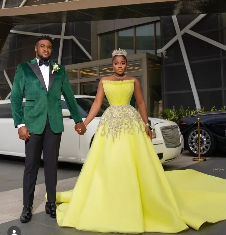 Luxury 2-Piece Yellow Boat-Neck A-Line Wedding Dress & Formal Gown Custom Evening Dress for Women Birthday Party & Dance
Luxury 2-Piece Yellow Boat-Neck A-Line Wedding Dress & Formal Gown Custom Evening Dress for Women Birthday Party & Dance