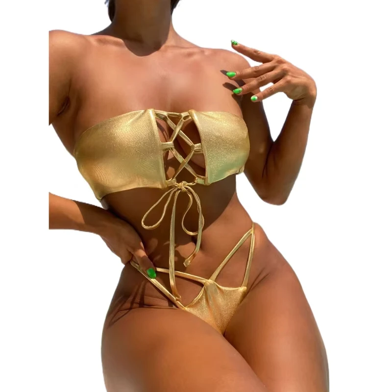 Fashionable and sexy bikini swimsuit with ties, women's strapless gold-embossed swimwear
Fashionable and sexy bikini swimsuit with ties, women's strapless gold-embossed swimwear