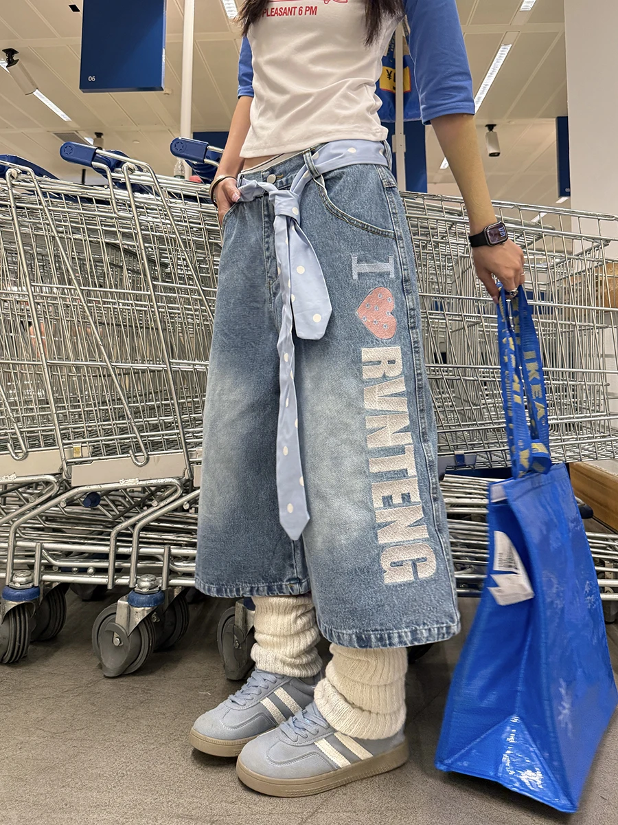 Summer New Style Wide Leg Jeans Women's Denim Pants Print Belted American Retro Heart Pattern Versatile Trousers
Summer New Style Wide Leg Jeans Women's Denim Pants Print Belted American Retro Heart Pattern Versatile Trousers