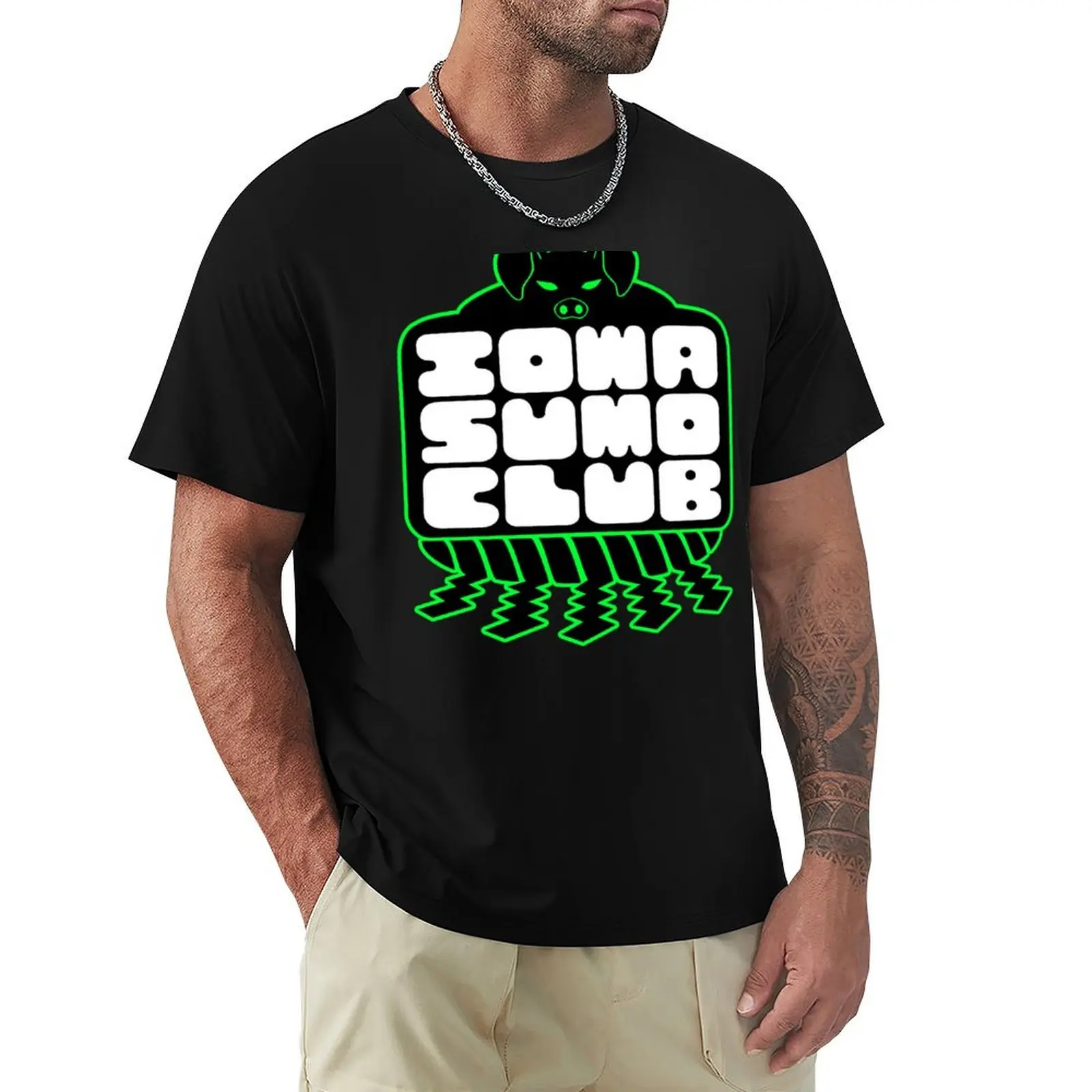 Iowa Sumo Club Logo T-Shirt Basic Daily Outfit Short Sleeve Tee
Iowa Sumo Club Logo T-Shirt Basic Daily Outfit Short Sleeve Tee