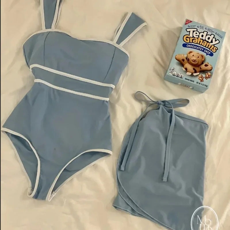 Женский цельный купальник из двух частей, черная треугольная цельная юбка без бретелек, стильная термобелье, закрывающая живот, дизайн для похудения
Женский цельный купальник из двух частей, черная треугольная цельная юбка без бретелек, стильная термобелье, закрывающая живот, дизайн для похудения