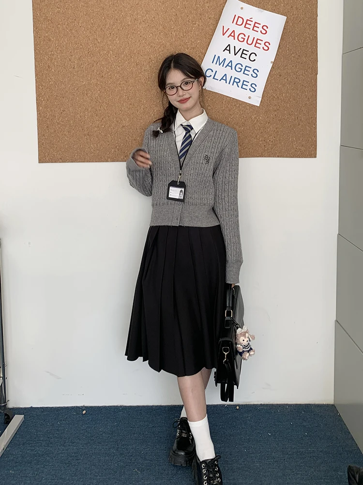 Original Tokyo Seasonal JK Uniform Color Autumn College Style Half Skirt Women's Black Pleated Long Skirt Sweet Japanes...
Original Tokyo Seasonal JK Uniform Color Autumn College Style Half Skirt Women's Black Pleated Long Skirt Sweet Japanes...