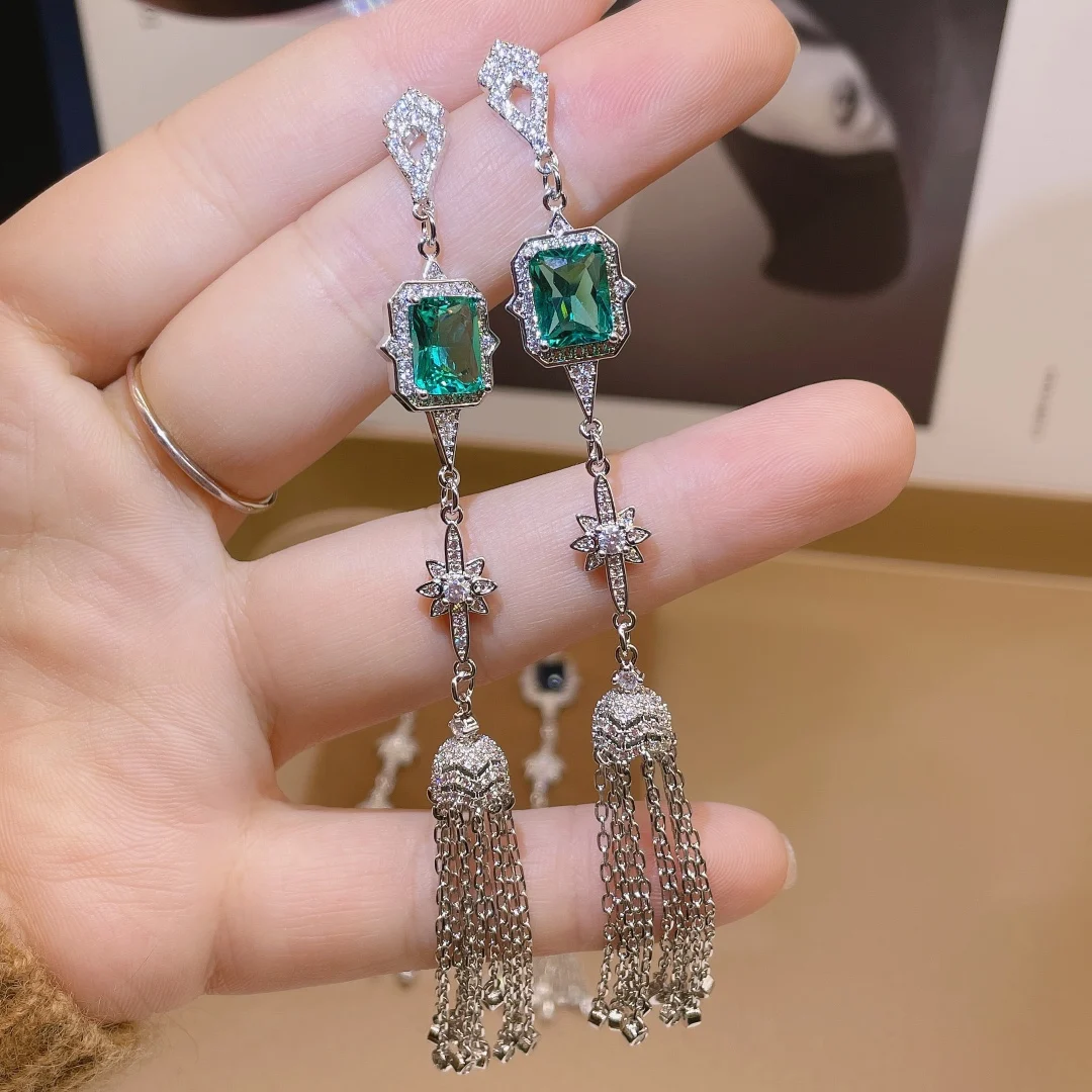 HIBRIDE Fashion AAA Cubic Zirconia Geometric Design Long Dangle Drop Earrings for Women Bridal Wedding Party Jewelry E-1060
HIBRIDE Fashion AAA Cubic Zirconia Geometric Design Long Dangle Drop Earrings for Women Bridal Wedding Party Jewelry E-1060
