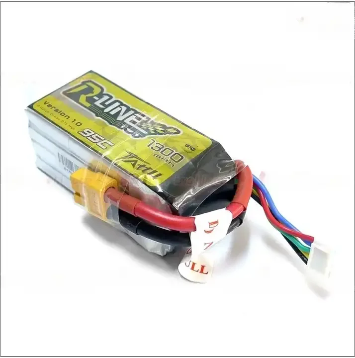 ACE TATTU R Line Gold Brick V1.0 Траверсная машина 1050/1300/1550 мАч Lipo Батарея 6S 22,2 В 95C (вилкаxt60)
ACE TATTU R Line Gold Brick V1.0 Траверсная машина 1050/1300/1550 мАч Lipo Батарея 6S 22,2 В 95C (вилкаxt60)