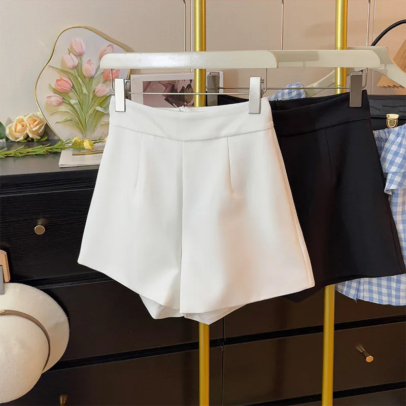 High end temperament wide leg suit pants women's summer new high waist slimming A-line casual commute solid shorts trendy
High end temperament wide leg suit pants women's summer new high waist slimming A-line casual commute solid shorts trendy