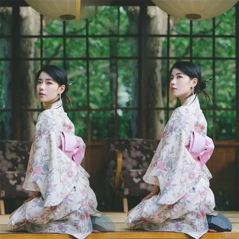 Elegant Floral Kimono, Women's Traditional Japanese Printing Gown Clothing, Summer Beach Party Asian Outfits, Photography Kimono
Elegant Floral Kimono, Women's Traditional Japanese Printing Gown Clothing, Summer Beach Party Asian Outfits, Photography Kimono
