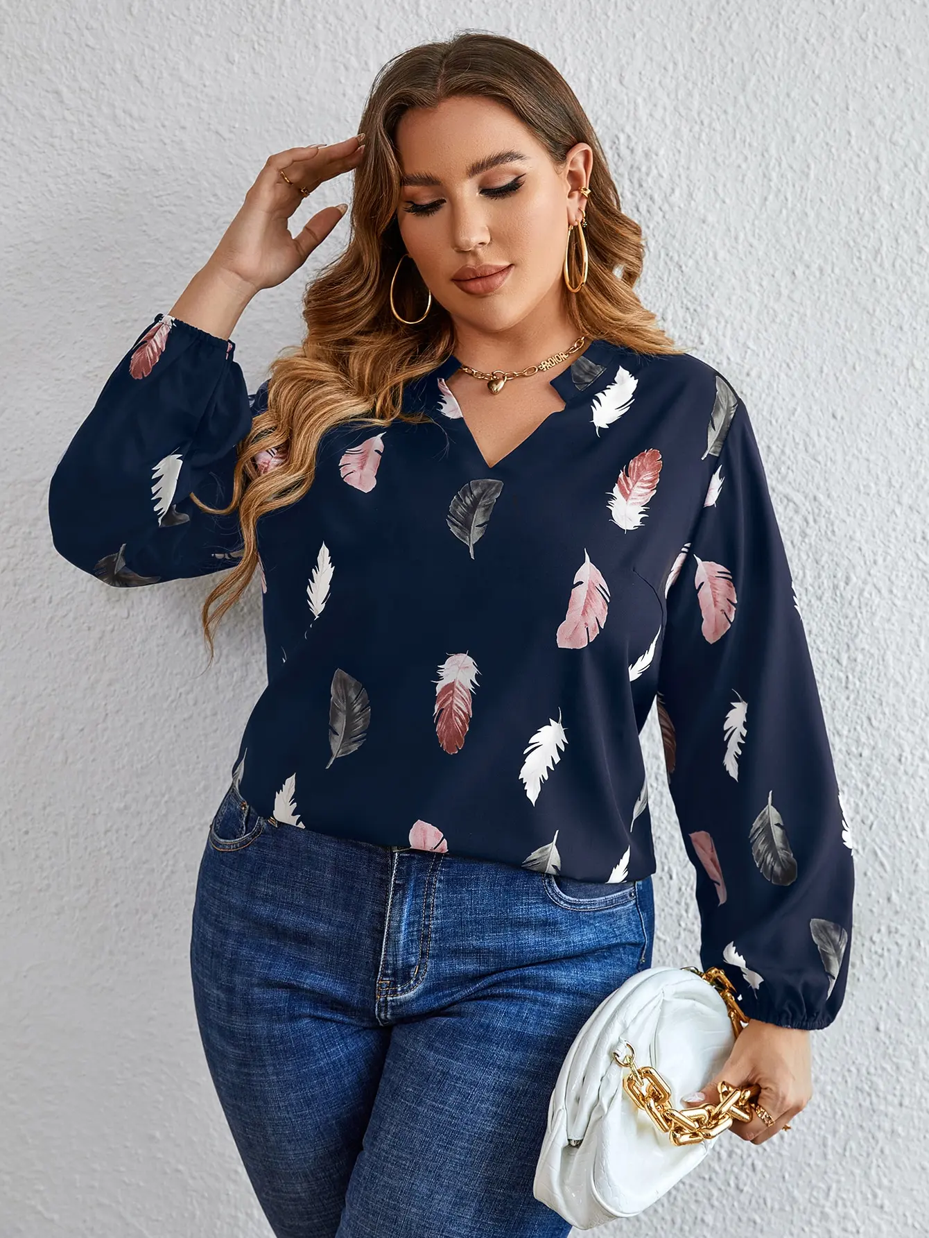 Women's Plus Size Feather Print V Neck Blouse, Loose Elastic Cuff Long Sleeve Casual Shirt For Curvy Ladies Daily Office Wear
Women's Plus Size Feather Print V Neck Blouse, Loose Elastic Cuff Long Sleeve Casual Shirt For Curvy Ladies Daily Office Wear