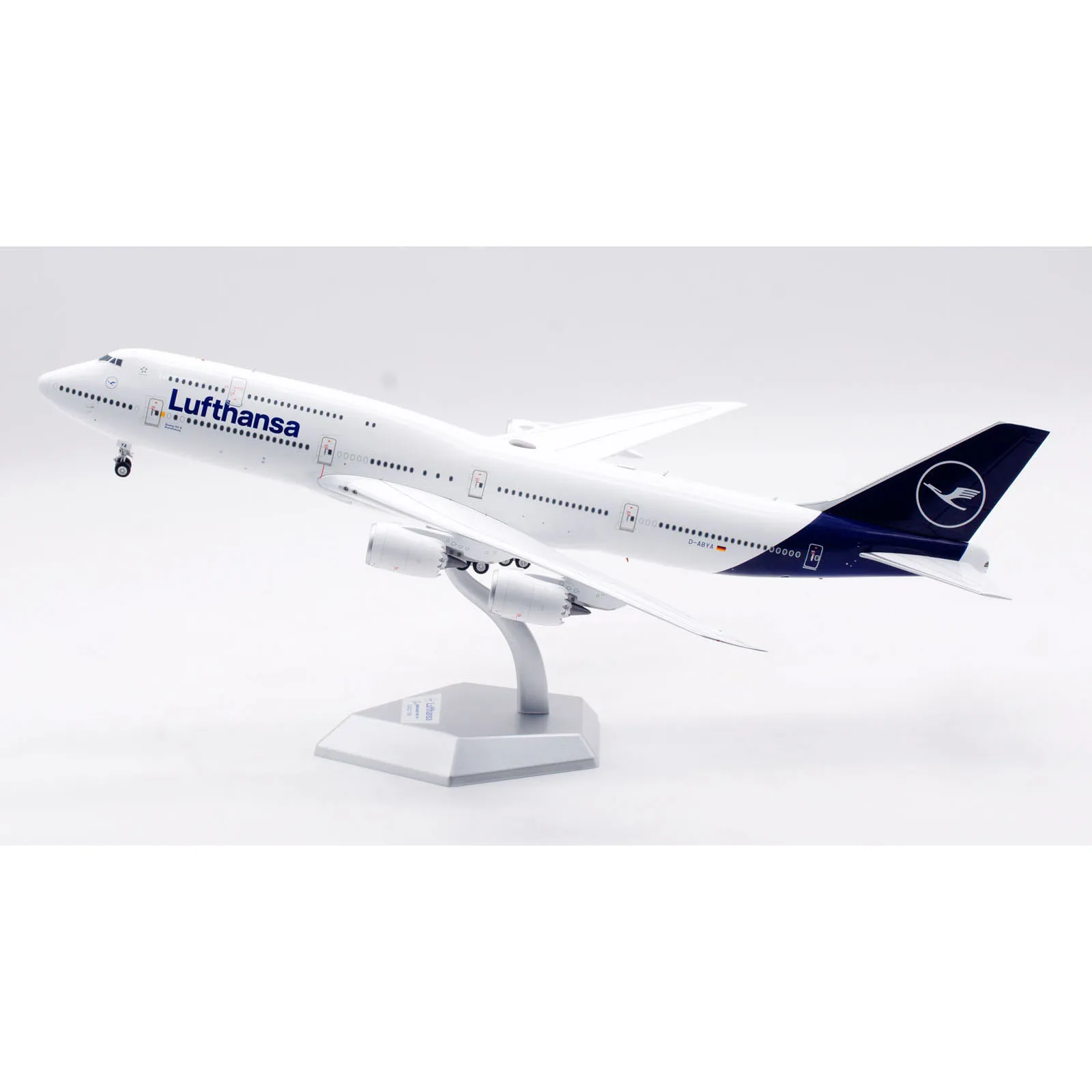 L2054 Коллекционный самолет из сплава в подарок SQ Wings 1:200 Lufthansa Airlines «StarAlliance» Boeing B747-8, литая под давлением модель самолета D-ABYA
L2054 Коллекционный самолет из сплава в подарок SQ Wings 1:200 Lufthansa Airlines «StarAlliance» Boeing B747-8, литая под давлением модель самолета D-ABYA