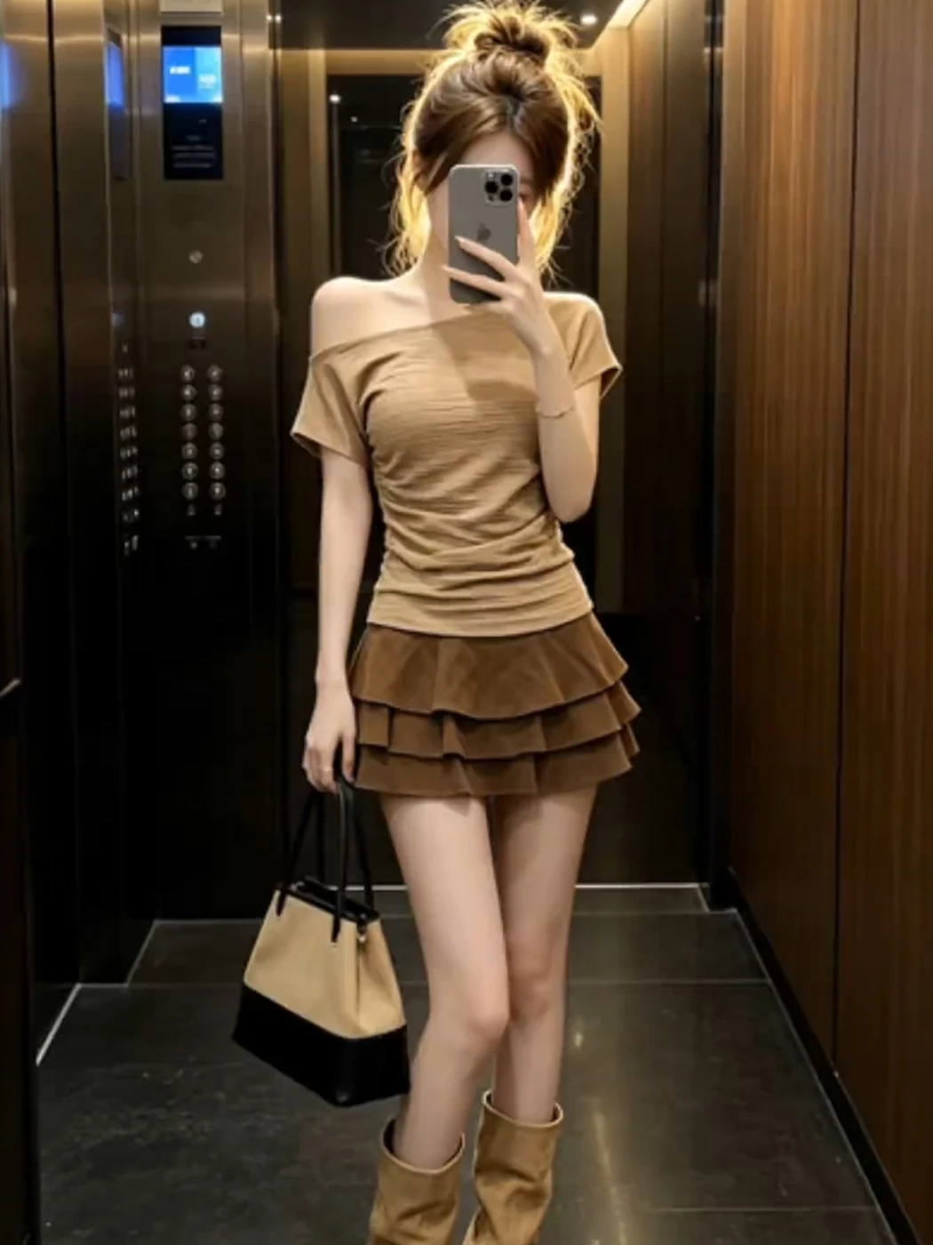 Slimming Pleated Design One-Shoulder Short-Sleeve Top High Waist Cake Skirt Two-Piece Set Women's Summer Fashion Chic Outfit
Slimming Pleated Design One-Shoulder Short-Sleeve Top High Waist Cake Skirt Two-Piece Set Women's Summer Fashion Chic Outfit