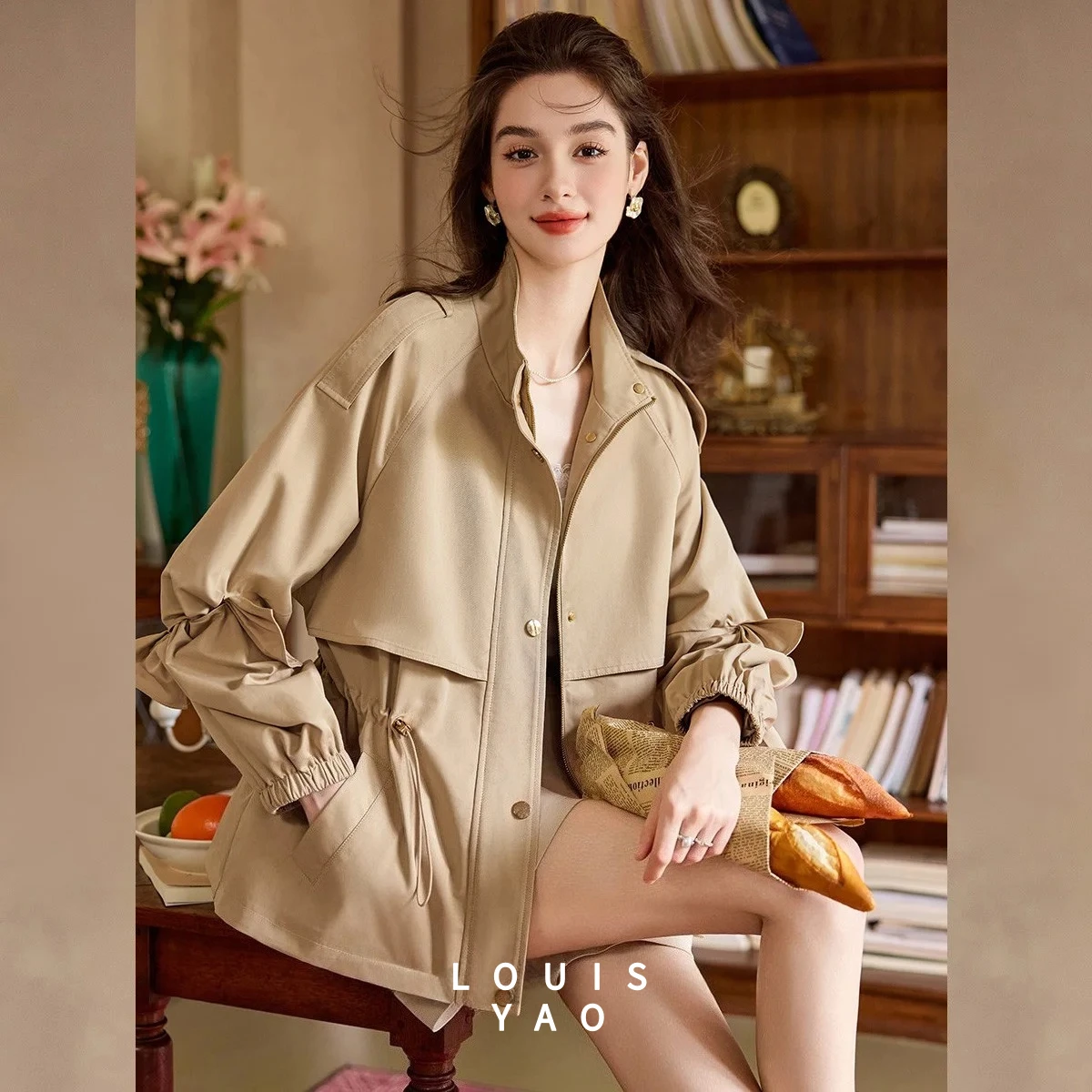 LOUISYAO Commuter Cardigan Coat 2025 Autumn Woven Non-Stretch Drop Sleeves Stand Collar Solid-Color Women's Trench Coat
LOUISYAO Commuter Cardigan Coat 2025 Autumn Woven Non-Stretch Drop Sleeves Stand Collar Solid-Color Women's Trench Coat