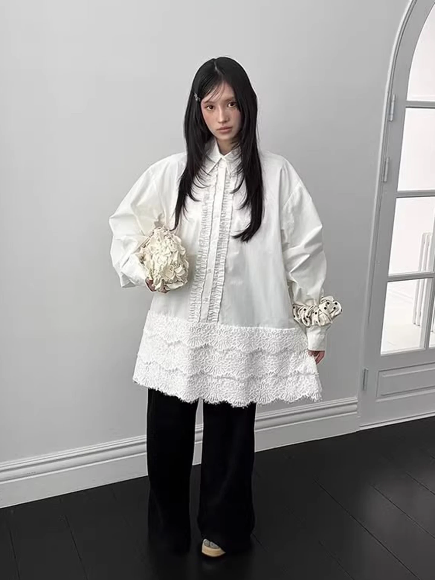 Spring New Sle Women's Long Sve irt Lace Trim Collar Patchwork Design Pure Color Sweet Match Alluring Korean Version
Spring New Sle Women's Long Sve irt Lace Trim Collar Patchwork Design Pure Color Sweet Match Alluring Korean Version