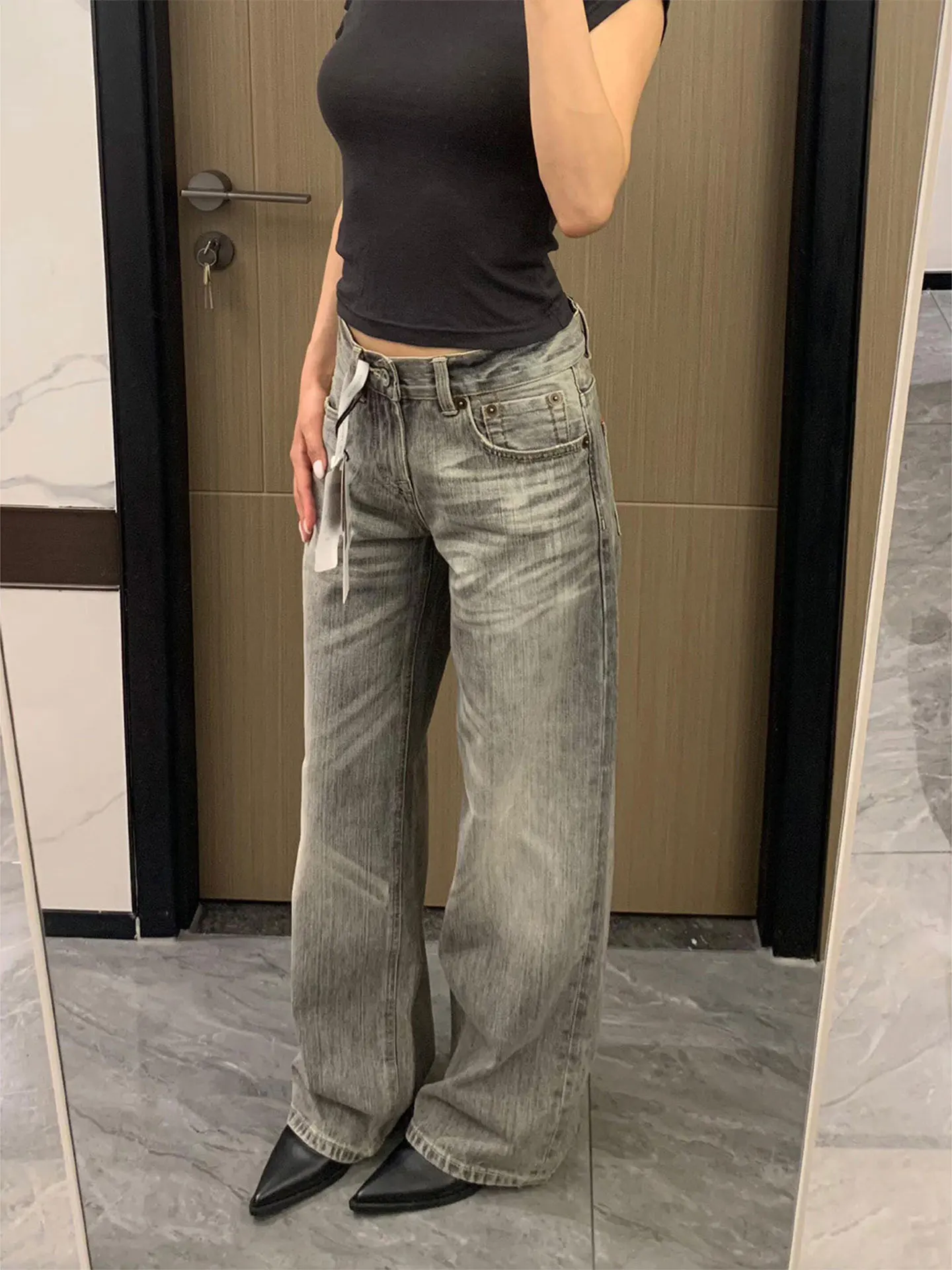 Low Waist Wide Leg Denim Jeans Women's Summer Washed Crumpled Straight Cut Long Trousers Comfortable Casual Business Pants
Low Waist Wide Leg Denim Jeans Women's Summer Washed Crumpled Straight Cut Long Trousers Comfortable Casual Business Pants