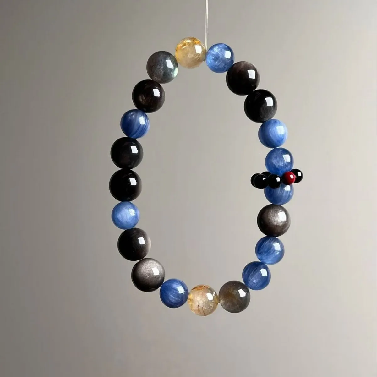 Natural Kyanite Silver Yellowstone Bracelet Women's Duobao Crystal Bracelet Gift
Natural Kyanite Silver Yellowstone Bracelet Women's Duobao Crystal Bracelet Gift