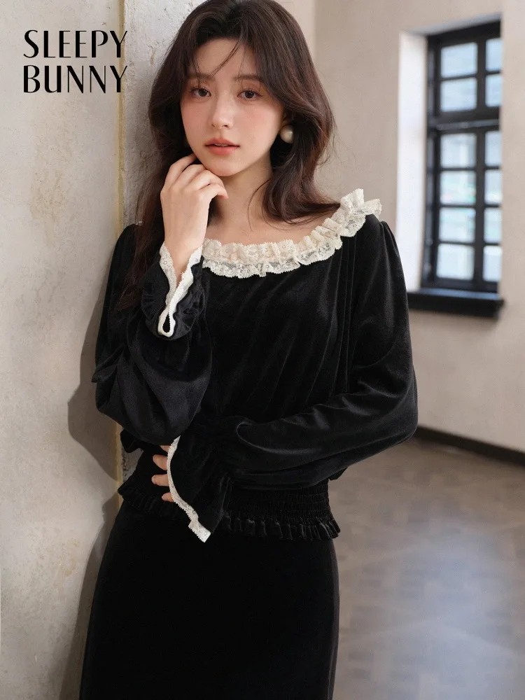 Винтажная бархатная рубашка с кружевной отделкой и юбка-миди для женщин, элегантный женский наряд из двух предметов, весеннее повседневное шикарное многослойное платье в стиле ретро
Винтажная бархатная рубашка с кружевной отделкой и юбка-миди для женщин, элегантный женский наряд из двух предметов, весеннее повседневное шикарное многослойное платье в стиле ретро