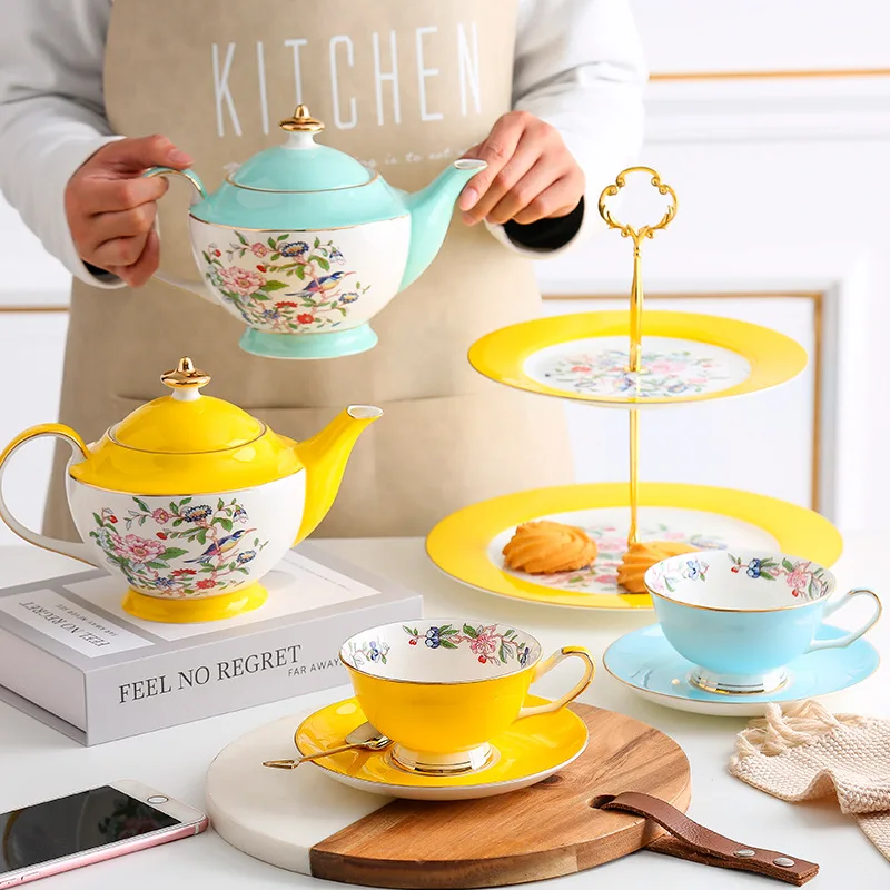 Light luxury bone china coffee set small luxury afternoon tea set water ware hotel decoration decoration coffee cup and saucer
Light luxury bone china coffee set small luxury afternoon tea set water ware hotel decoration decoration coffee cup and saucer