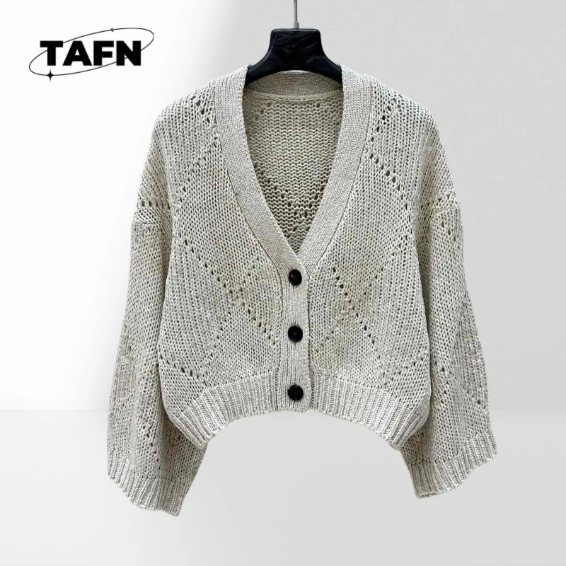 25 Popular European and American Style Advanced Cashmere Warm Banquet Women's Sweater Warm Classic Beautiful Comfortable
25 Popular European and American Style Advanced Cashmere Warm Banquet Women's Sweater Warm Classic Beautiful Comfortable