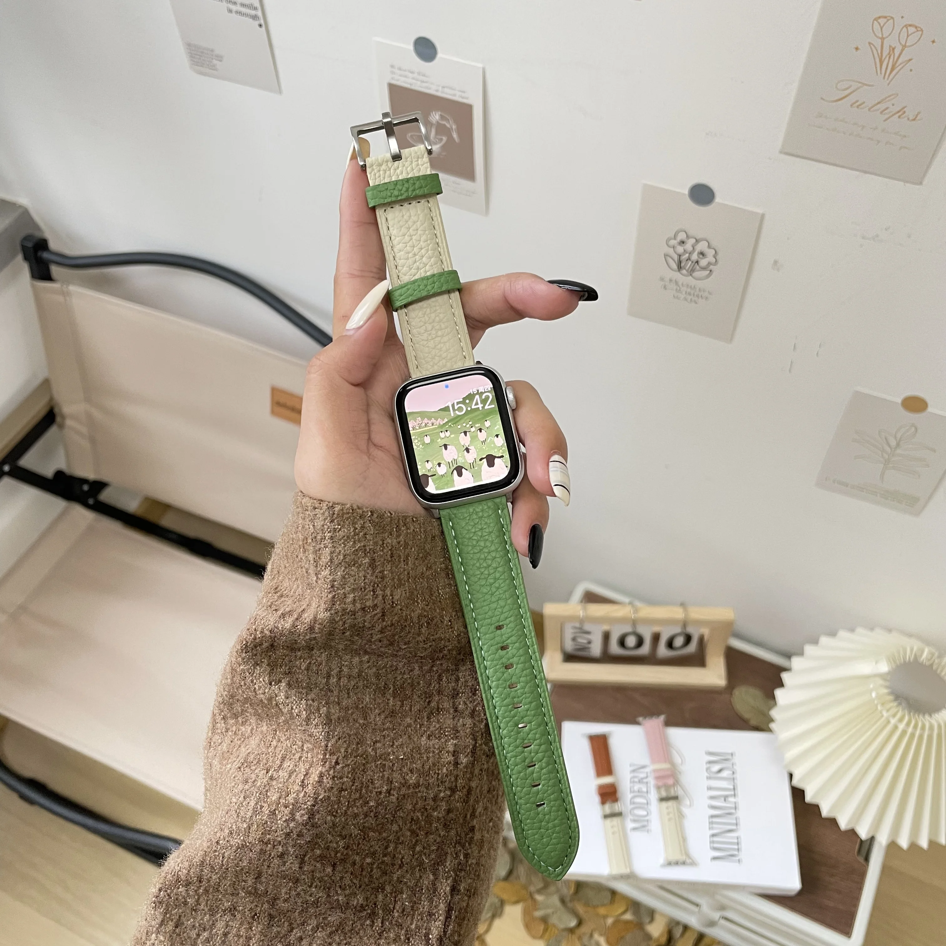 Ремешок из мягкой кожи для Apple Watch 49Ultra 42 мм 38 мм 40/44 мм SE8 7 6 5 4 3, браслет Correa для Iwatch 41/45 мм, ремешок с зернистой текстурой
Ремешок из мягкой кожи для Apple Watch 49Ultra 42 мм 38 мм 40/44 мм SE8 7 6 5 4 3, браслет Correa для Iwatch 41/45 мм, ремешок с зернистой текстурой