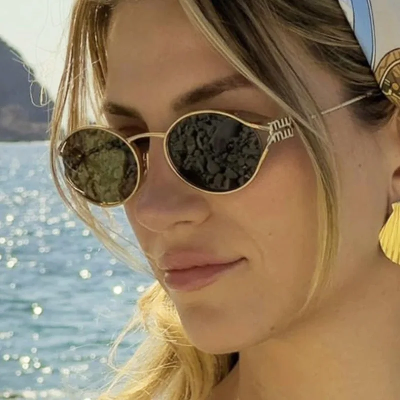 Designer Fashion Women's Small Sunglasses, Retro UV400 Metal Optical Frame Prescription, Ready to Wear and Use
Designer Fashion Women's Small Sunglasses, Retro UV400 Metal Optical Frame Prescription, Ready to Wear and Use