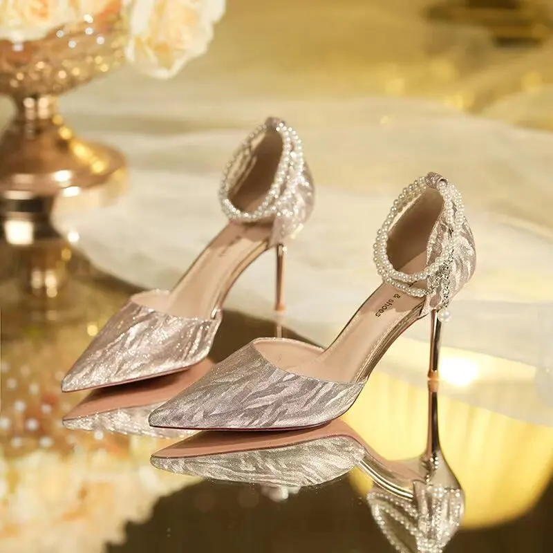 New Summer Pearl Chain Pointed Fine Heels Exquisite High Heels, Elegant and Sexy, Versatile for Commuting
New Summer Pearl Chain Pointed Fine Heels Exquisite High Heels, Elegant and Sexy, Versatile for Commuting