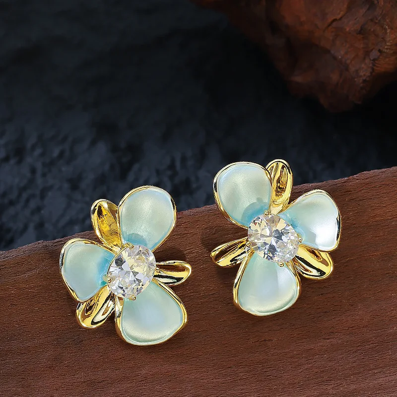 Fashionable, delicate, sweet and elegant, fairy-style zircon-painted oil-drip earrings, high-end and luxurious earrings
Fashionable, delicate, sweet and elegant, fairy-style zircon-painted oil-drip earrings, high-end and luxurious earrings