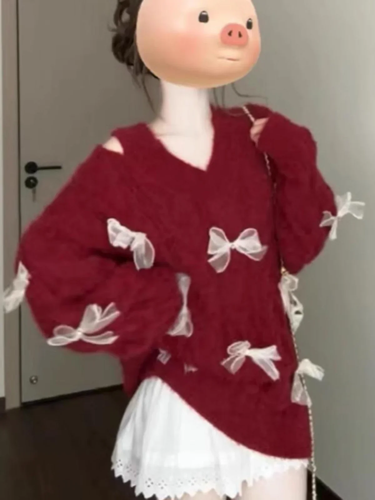 Sweet Soft Glutinous Off Shoulder Red Bow V-neck Sweater Women Clothing Autumn/Winter Minority Slouchy Knit Pullovers Women Tops
Sweet Soft Glutinous Off Shoulder Red Bow V-neck Sweater Women Clothing Autumn/Winter Minority Slouchy Knit Pullovers Women Tops