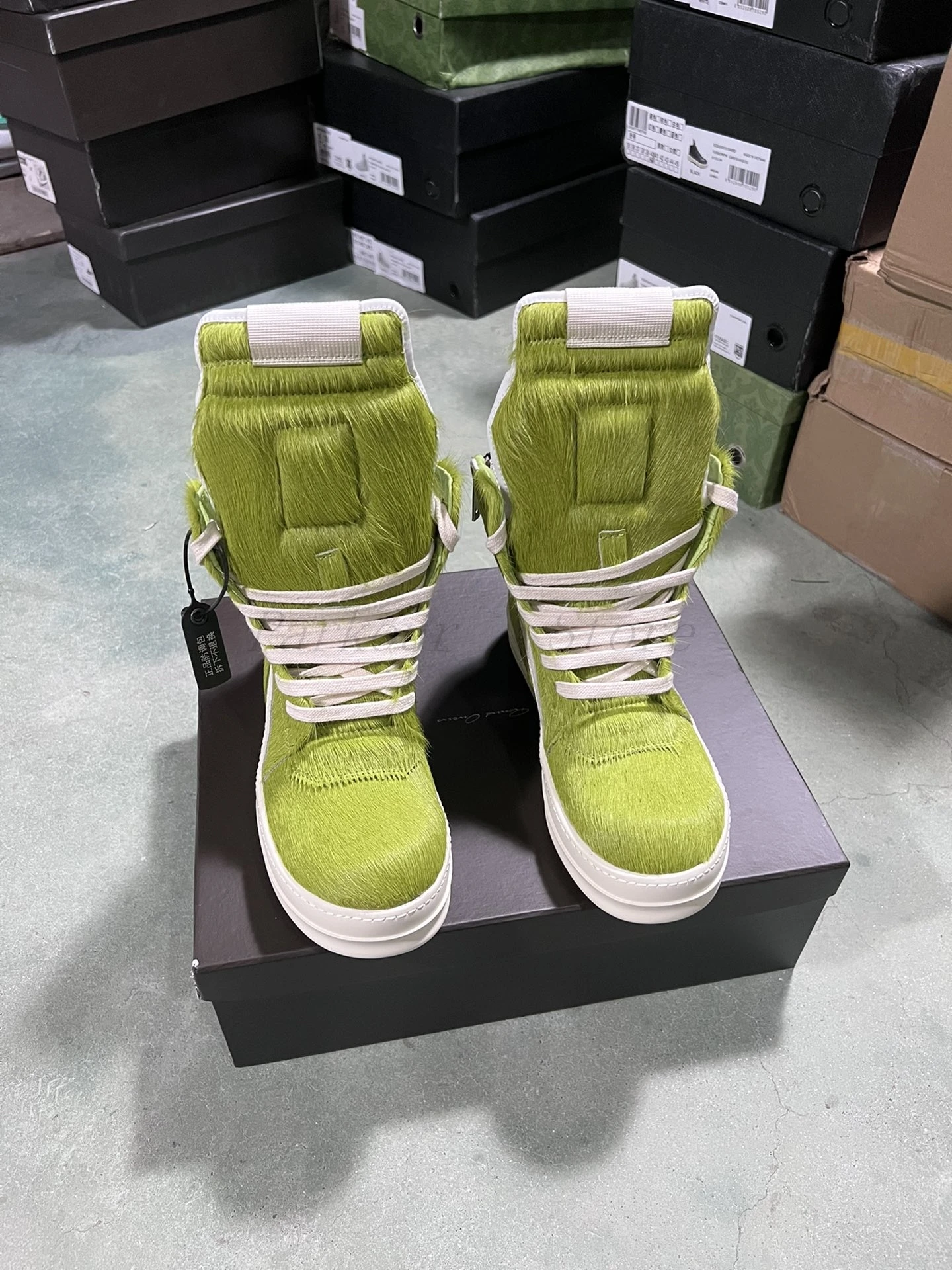 Green Horsehair High Top Casual Shoes, Sports Boots, Multifunctional, High Quality, Men and Women, New Fashion Styles
Green Horsehair High Top Casual Shoes, Sports Boots, Multifunctional, High Quality, Men and Women, New Fashion Styles