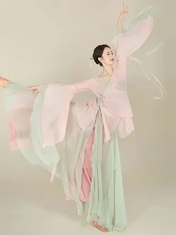 Ropa de práctica folclórica de baile clásico chino, ropa tradicional nacional, Hanfu Yangko, traje de baile moderno elegante par
Ropa de práctica folclórica de baile clásico chino, ropa tradicional nacional, Hanfu Yangko, traje de baile moderno elegante par