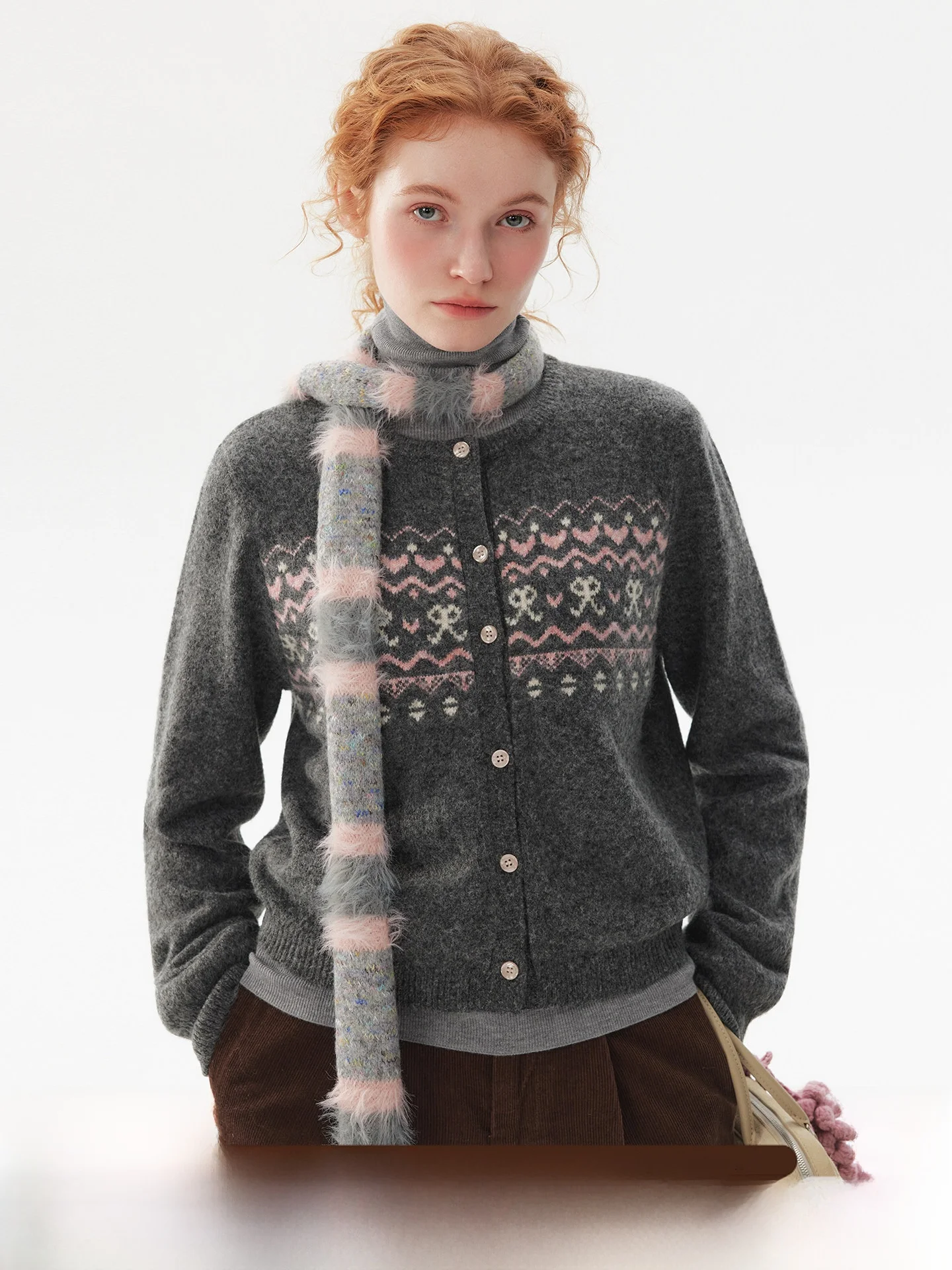 Вязаный свитер-пальто Nordic Nomadic Fair Isle с цветными блоками для женщин, весна-осень, с вышивкой узлами, теплый, свободного кроя
Вязаный свитер-пальто Nordic Nomadic Fair Isle с цветными блоками для женщин, весна-осень, с вышивкой узлами, теплый, свободного кроя