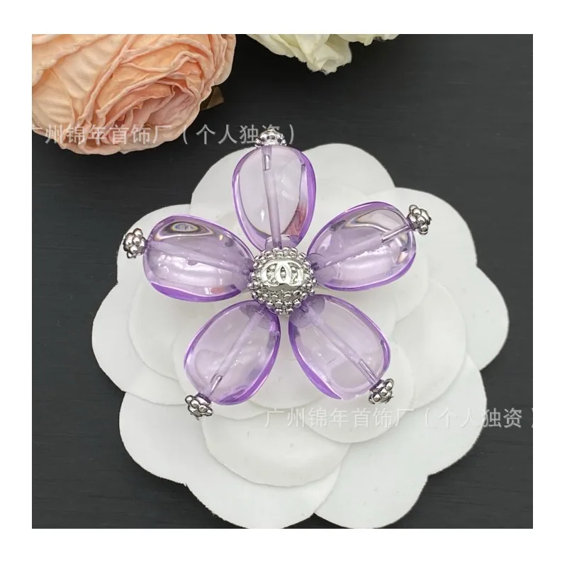 Five-leaf Flower Transparent Resin Brooch Retro Temperament Pink and Purple Contrasting Color Pin Double Benchmarking Accessorie
Five-leaf Flower Transparent Resin Brooch Retro Temperament Pink and Purple Contrasting Color Pin Double Benchmarking Accessorie