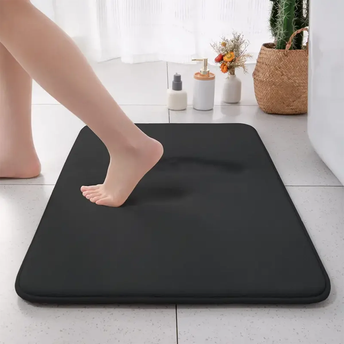 Thickened solid color absorbent carpet flannel bathroom floor mat bathroom entrance non-slip door mat
Thickened solid color absorbent carpet flannel bathroom floor mat bathroom entrance non-slip door mat