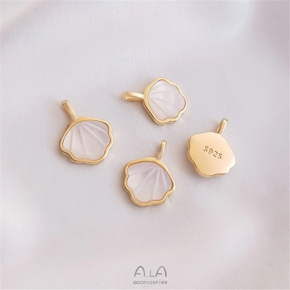 Natural Mother Shell Fan Pendant 14K Gold Color Preservation Shell-shaped Necklace Pendant Handmade Diy Collarbone Chain Pendant
Natural Mother Shell Fan Pendant 14K Gold Color Preservation Shell-shaped Necklace Pendant Handmade Diy Collarbone Chain Pendant