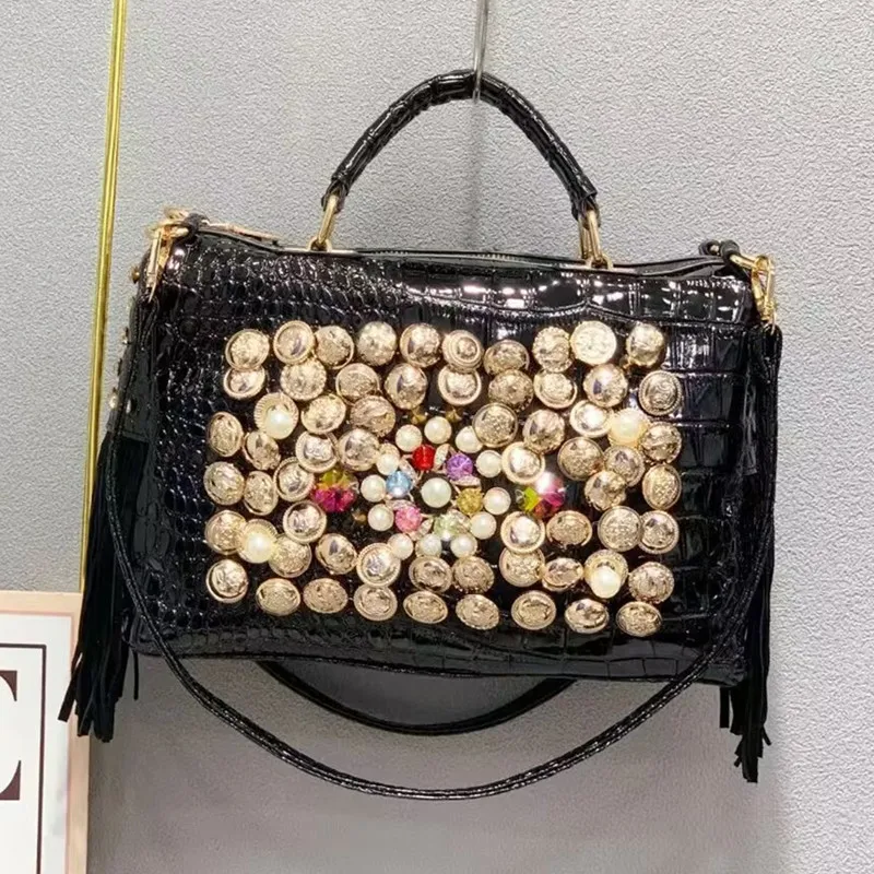 New Luxury Fashion Brand Women's Handbag Genuine Leather Tassel Fashion Rhinestone Large Capacity Female Shoulder Crossbody Bags 
New Luxury Fashion Brand Women's Handbag Genuine Leather Tassel Fashion Rhinestone Large Capacity Female Shoulder Crossbody Bags