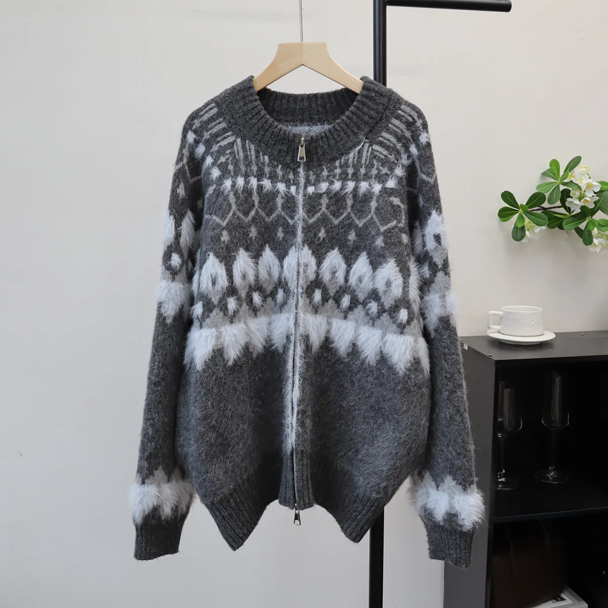 Women Cardigan Faux Mink Velvet Sweaters Casual Jumpers Patchwork Long Sleeves Round Neck Loose Fluffy Zip Slight Strech Autumn
Women Cardigan Faux Mink Velvet Sweaters Casual Jumpers Patchwork Long Sleeves Round Neck Loose Fluffy Zip Slight Strech Autumn