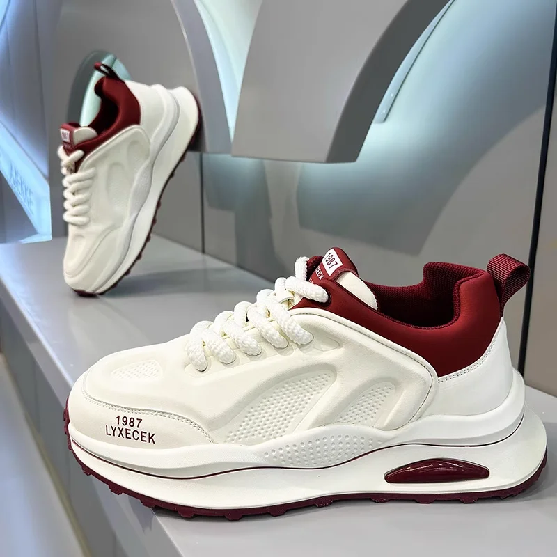 Men's Casual Running Shoes Spring Trendy Brand Versatile Thick Bottom Heightening White Dad Shoes Leather Comfortable Sports
Men's Casual Running Shoes Spring Trendy Brand Versatile Thick Bottom Heightening White Dad Shoes Leather Comfortable Sports