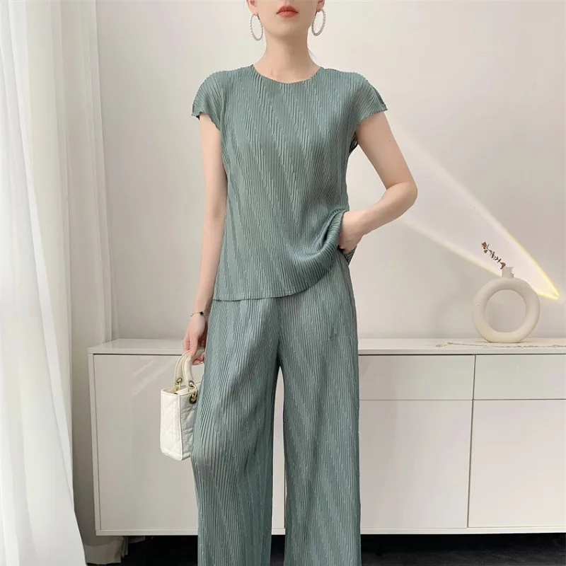 Miyake Original Design Pleated Pants Set Plisse Women 2026 Summer New Casual Women's Clothing Niche Basic Simple Solid Color
Miyake Original Design Pleated Pants Set Plisse Women 2026 Summer New Casual Women's Clothing Niche Basic Simple Solid Color