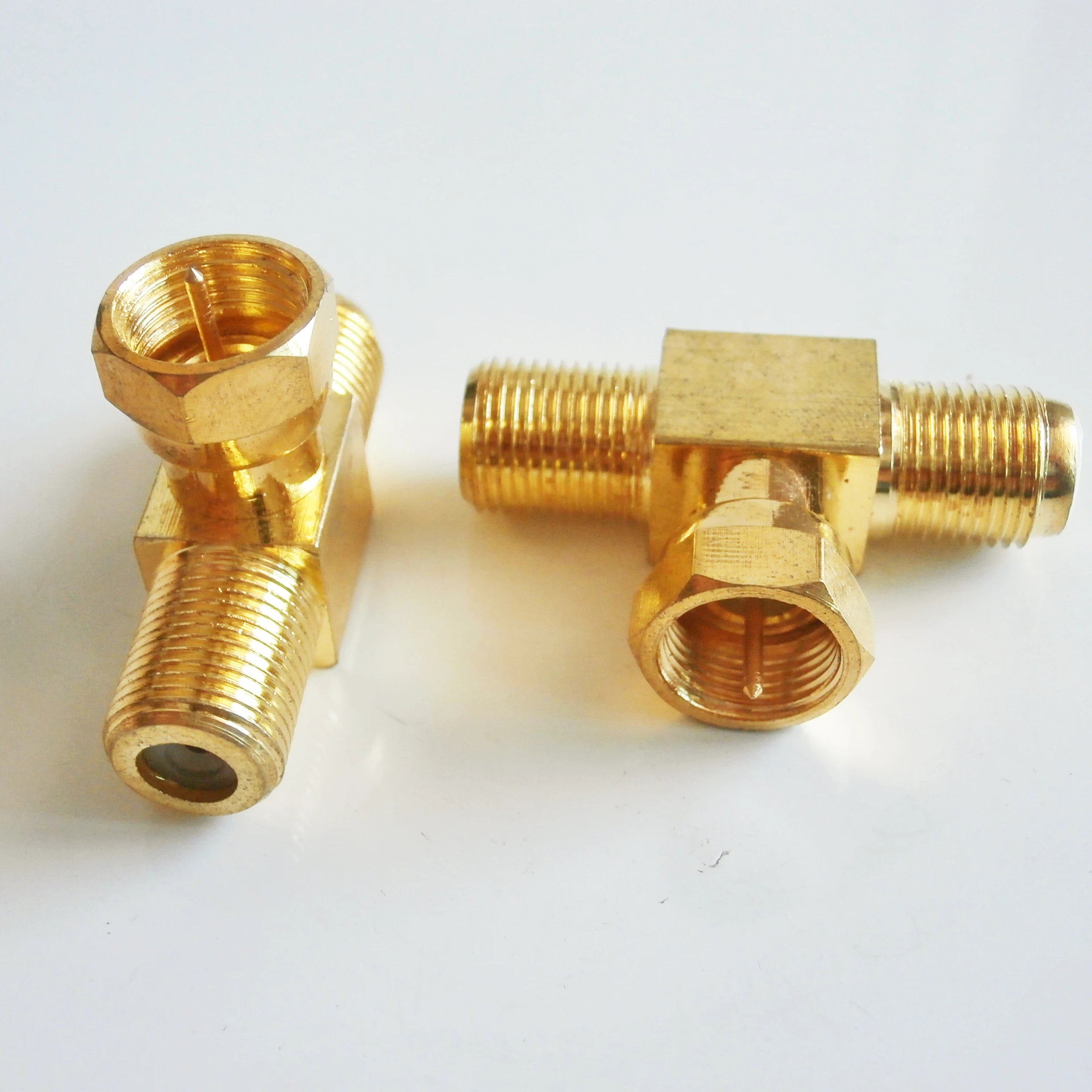 1X Pcs F 3 Way Splitter Adapter Socket T-Type F Male To 2 Dual F Female plug GOLD Plated RF Video Coaxial Connector for TV
1X Pcs F 3 Way Splitter Adapter Socket T-Type F Male To 2 Dual F Female plug GOLD Plated RF Video Coaxial Connector for TV