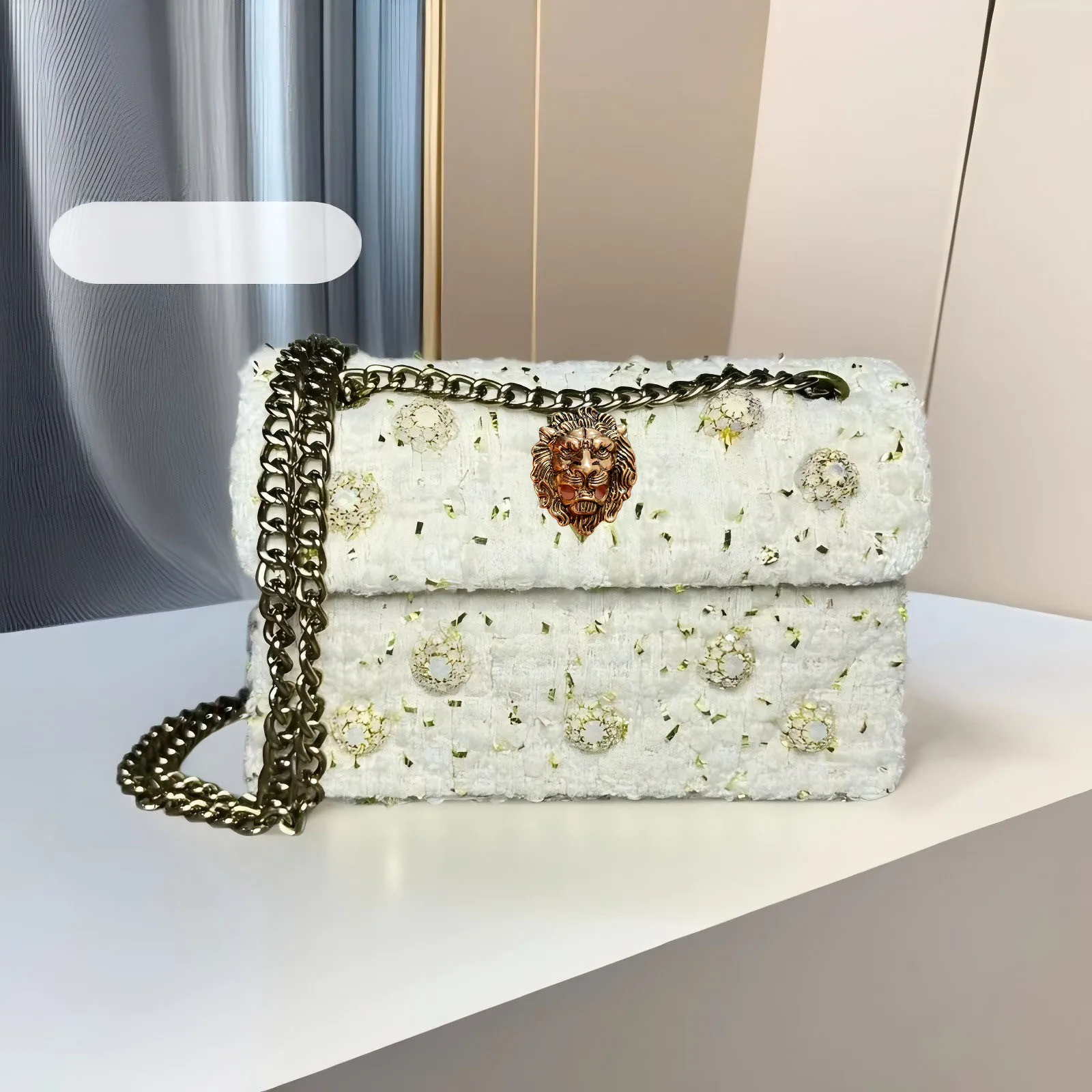 Европейская сумка с головой льва, сумка с цепочкой и стразами, вечерняя сумка через плечо с вышивкой в виде ромбов 61
Европейская сумка с головой льва, сумка с цепочкой и стразами, вечерняя сумка через плечо с вышивкой в виде ромбов 61