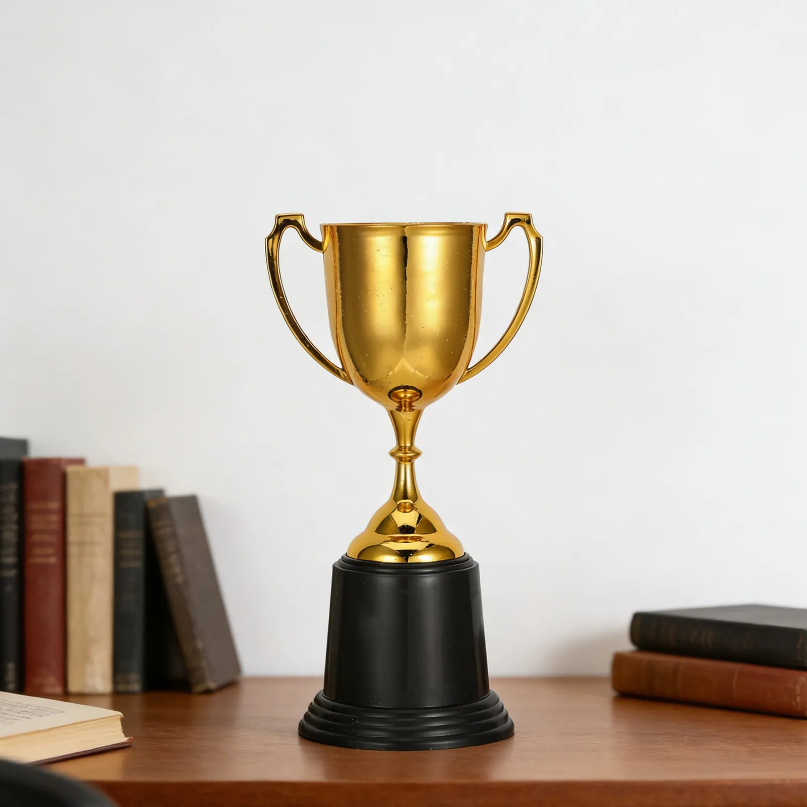 Plastic Trophy Award Cup Gold-Plated Lightweight 22Cm First Place Champion Trophy for Sports Competition Graduation Student
Plastic Trophy Award Cup Gold-Plated Lightweight 22Cm First Place Champion Trophy for Sports Competition Graduation Student