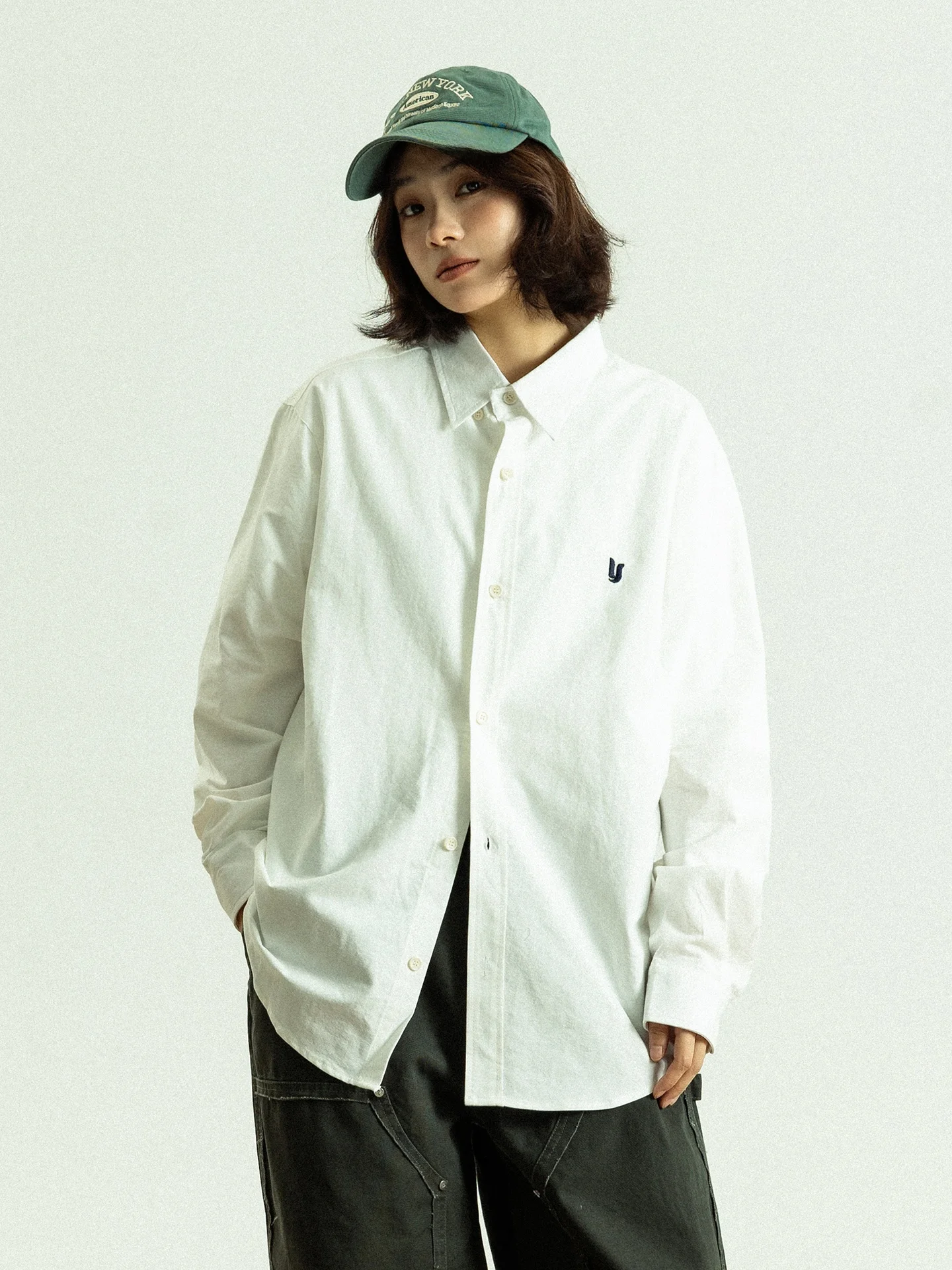 Рубашка GoodNorth Spring Vintage с вышивкой, белая, с длинным рукавом, свободного кроя, повседневная, из хлопка, унисекс, с буквенным принтом
Рубашка GoodNorth Spring Vintage с вышивкой, белая, с длинным рукавом, свободного кроя, повседневная, из хлопка, унисекс, с буквенным принтом