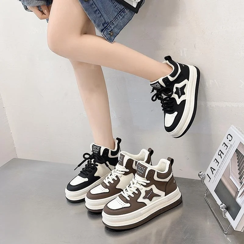 Panda Color Thick Bottom Slip-On Shoes Star Patterned Fleece Lined Height Increasing Casual Style round Toe Rubber Outsole
Panda Color Thick Bottom Slip-On Shoes Star Patterned Fleece Lined Height Increasing Casual Style round Toe Rubber Outsole
