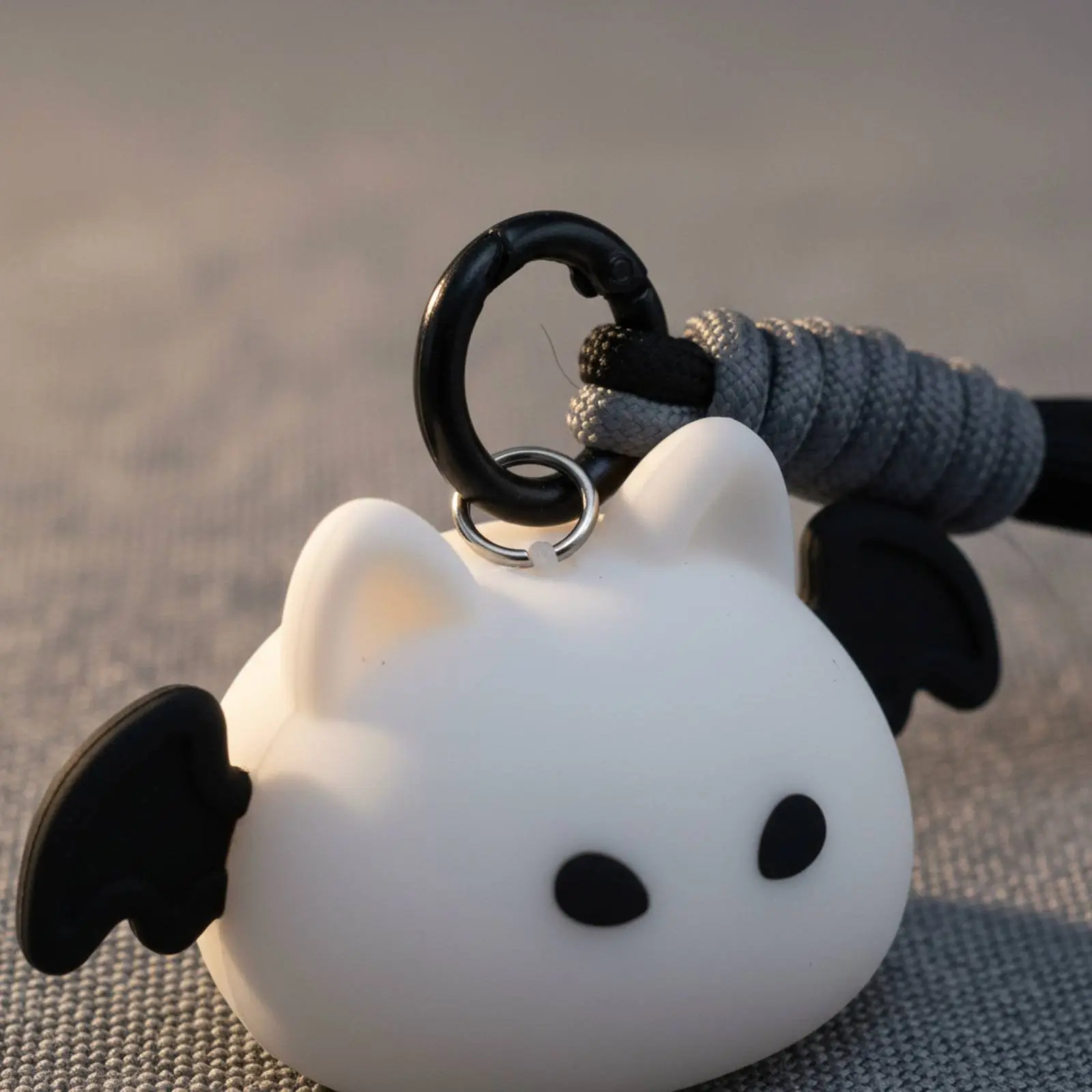 Rechargeable Suspended Light Cute Design Hangable Bag Lamp Hanging Night Light Touch Switch Silicone Nocturnal Animal Lamp
Rechargeable Suspended Light Cute Design Hangable Bag Lamp Hanging Night Light Touch Switch Silicone Nocturnal Animal Lamp