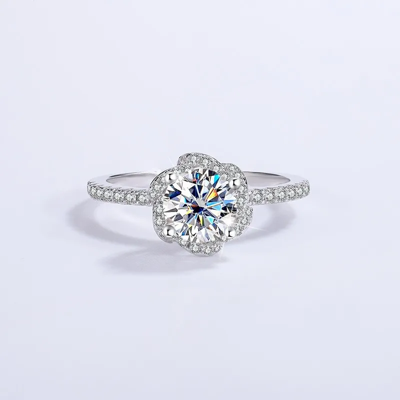 QZJ072 Lefei Fashion Trend Fine Luxury Classic Diamond-set 1CT Moissanite Love Rose Ring For Women Silver 925 Charm Jewelry Gift
QZJ072 Lefei Fashion Trend Fine Luxury Classic Diamond-set 1CT Moissanite Love Rose Ring For Women Silver 925 Charm Jewelry Gift