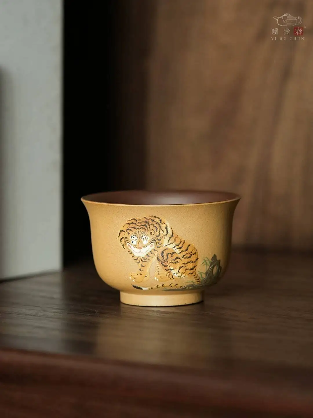 Yihu Chun High-End Yixing Purple Clay Tea Tasting Cup, Imitation Cat Drawing 150C, Ultra-Fine Hand-Painted Master Cup
Yihu Chun High-End Yixing Purple Clay Tea Tasting Cup, Imitation Cat Drawing 150C, Ultra-Fine Hand-Painted Master Cup