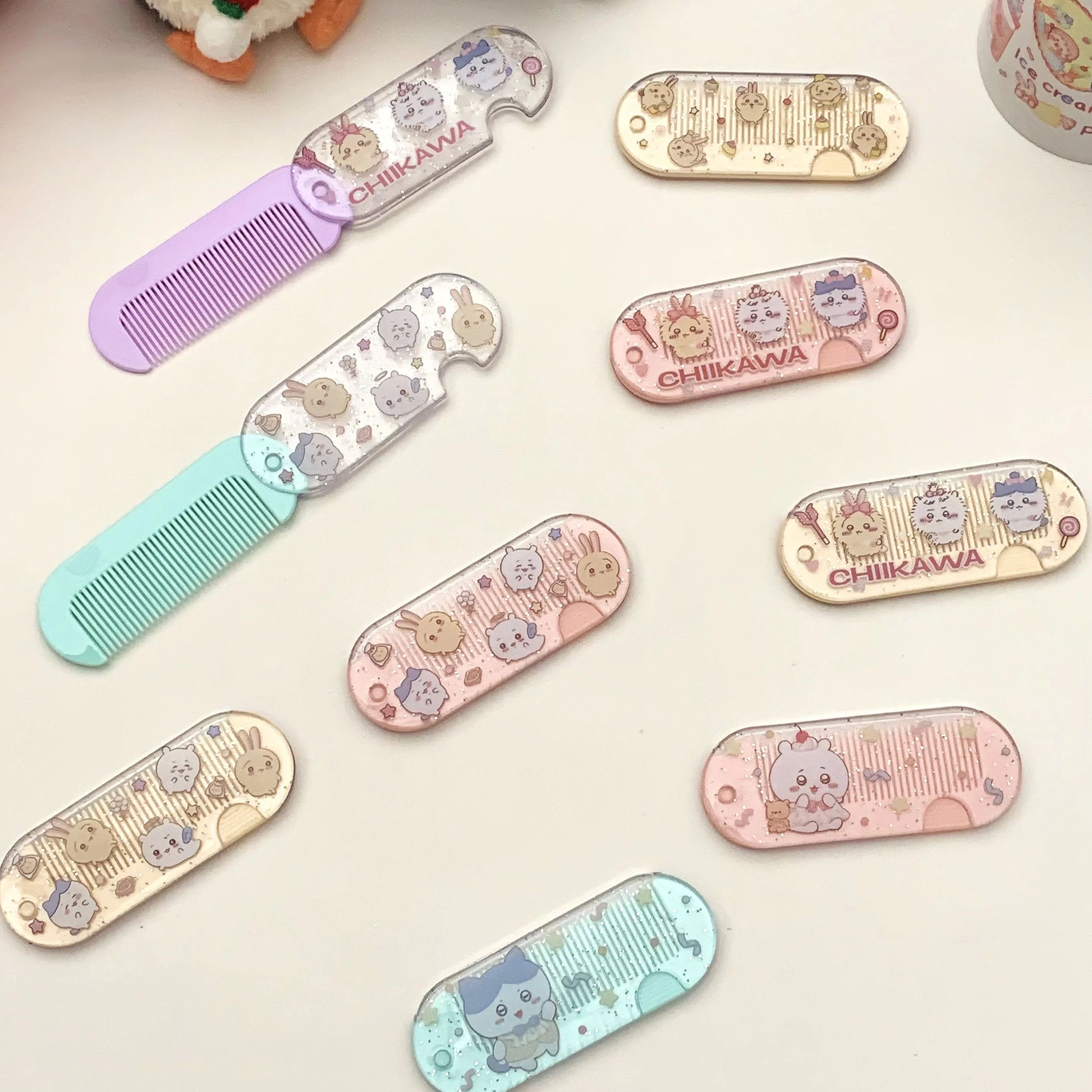 Kawaii Chiikawa Hachiware Usagi birthday gift cute foldable portable bangs combing girls
Kawaii Chiikawa Hachiware Usagi birthday gift cute foldable portable bangs combing girls
