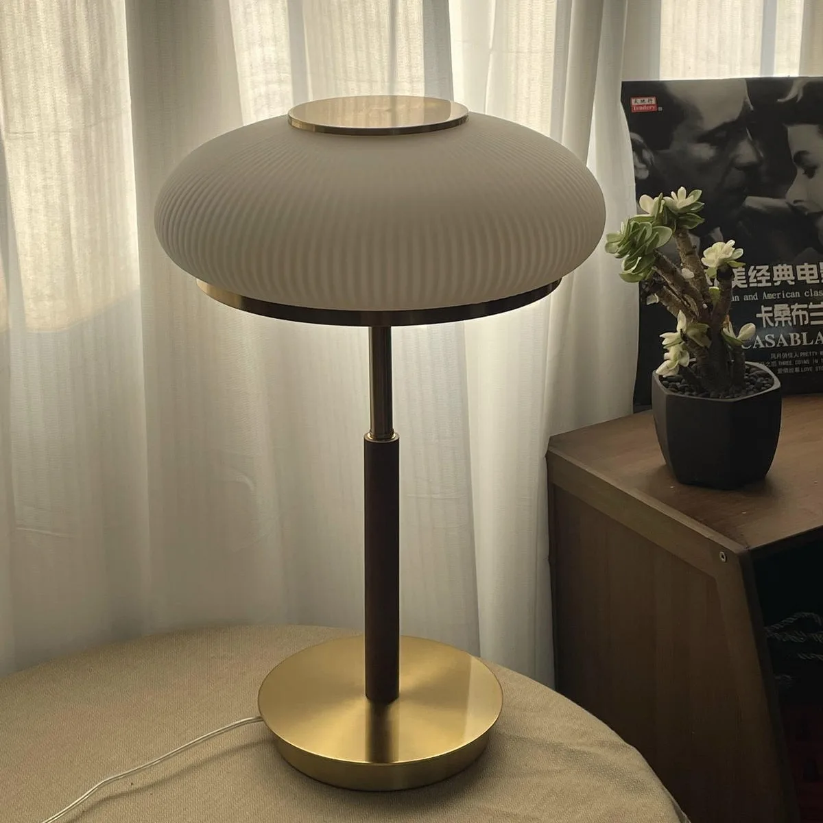 Vintage White Frosted Glass Table Lamp LED Lighting Bedside Study Living Room Decoration Desktop Fixture 300*400mm
Vintage White Frosted Glass Table Lamp LED Lighting Bedside Study Living Room Decoration Desktop Fixture 300*400mm