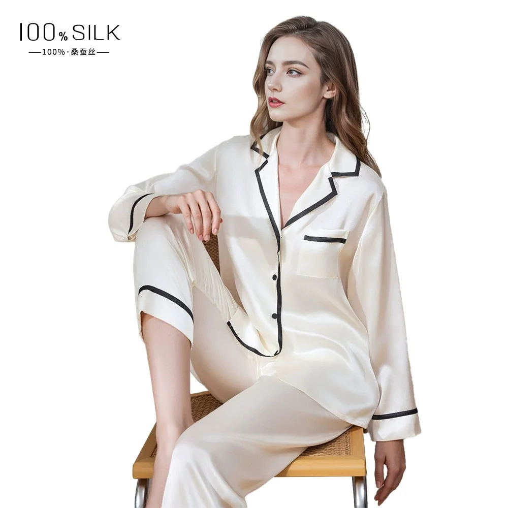 19mm heavyweight silk pajamas for women, 2025 new spring and summer style, long-sleeve and long-pants 100% mulberry silk loungew
19mm heavyweight silk pajamas for women, 2025 new spring and summer style, long-sleeve and long-pants 100% mulberry silk loungew
