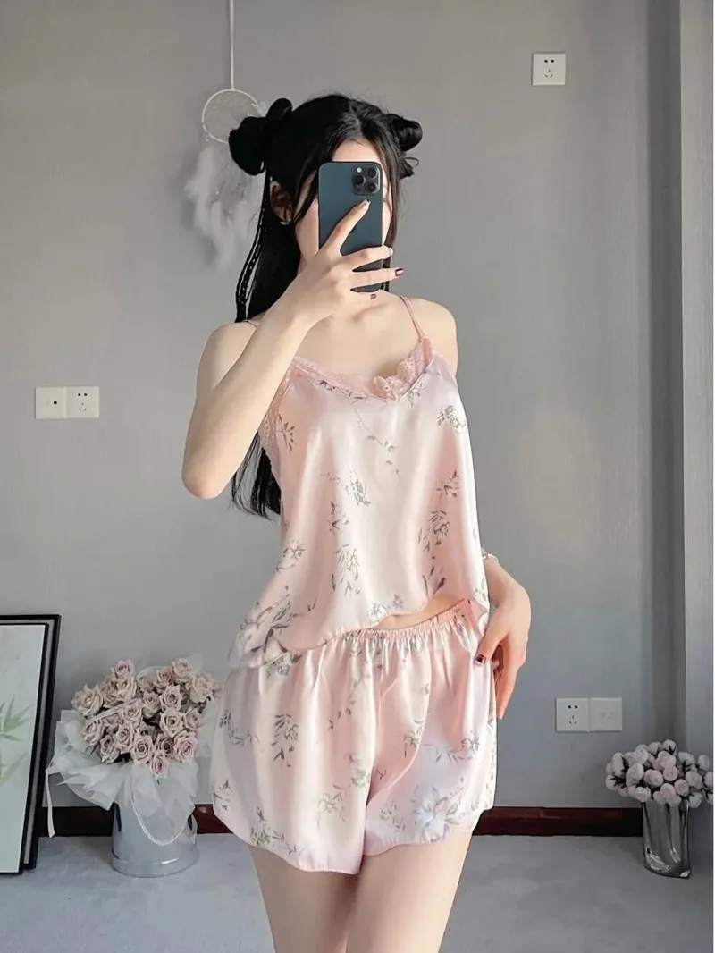 Fairy 2024, новый стиль, милые и милые сексуальные шорты на бретелях, пижамы, женские кружевные шорты с глубоким V-образным вырезом и милым принтом, комплект с юбкой для сна HRSB
Fairy 2024, новый стиль, милые и милые сексуальные шорты на бретелях, пижамы, женские кружевные шорты с глубоким V-образным вырезом и милым принтом, комплект с юбкой для сна HRSB