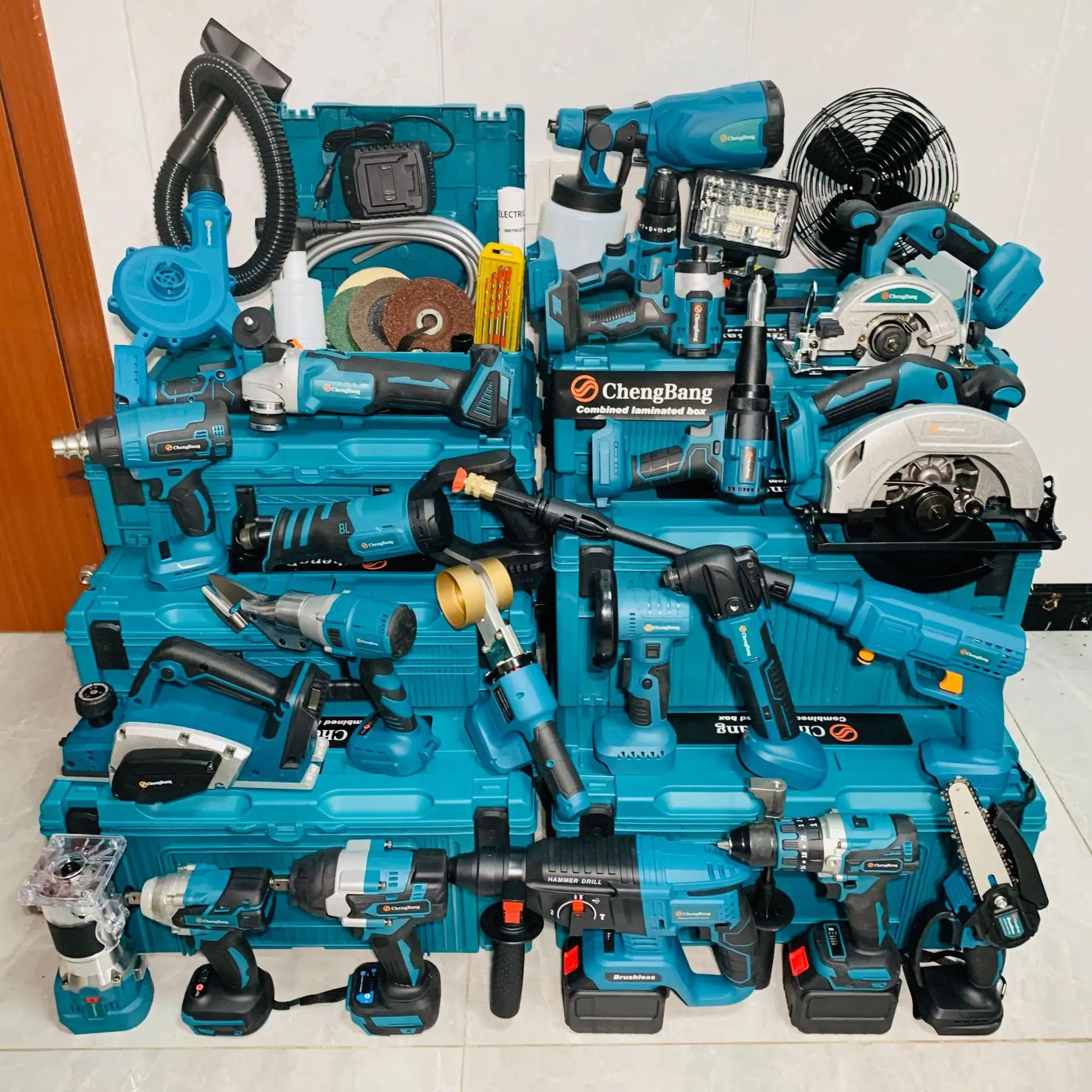 Foreign trade lithium battery tools 24-piece set, blowing, suction grinding, cutting, planing, trimming, wrench, opening
Foreign trade lithium battery tools 24-piece set, blowing, suction grinding, cutting, planing, trimming, wrench, opening