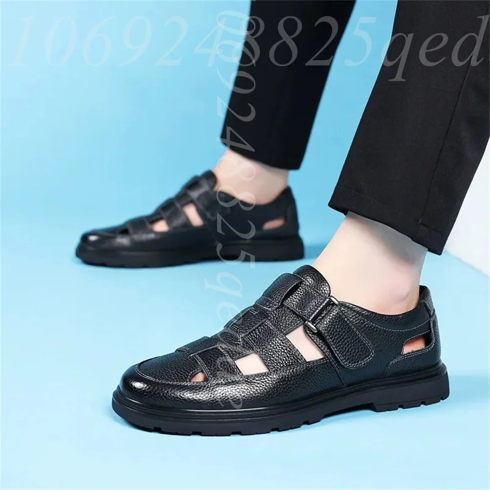 Men's Brown Closed-Toe Hollow out Sandals Adjustable Buckle Strap, Textured Upper, Breathable Cutout Design, Casual Summer Shoes
Men's Brown Closed-Toe Hollow out Sandals Adjustable Buckle Strap, Textured Upper, Breathable Cutout Design, Casual Summer Shoes